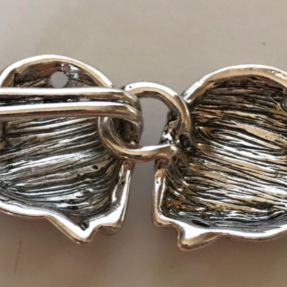 silver wolf cloak clasp - Picture 5 of 5